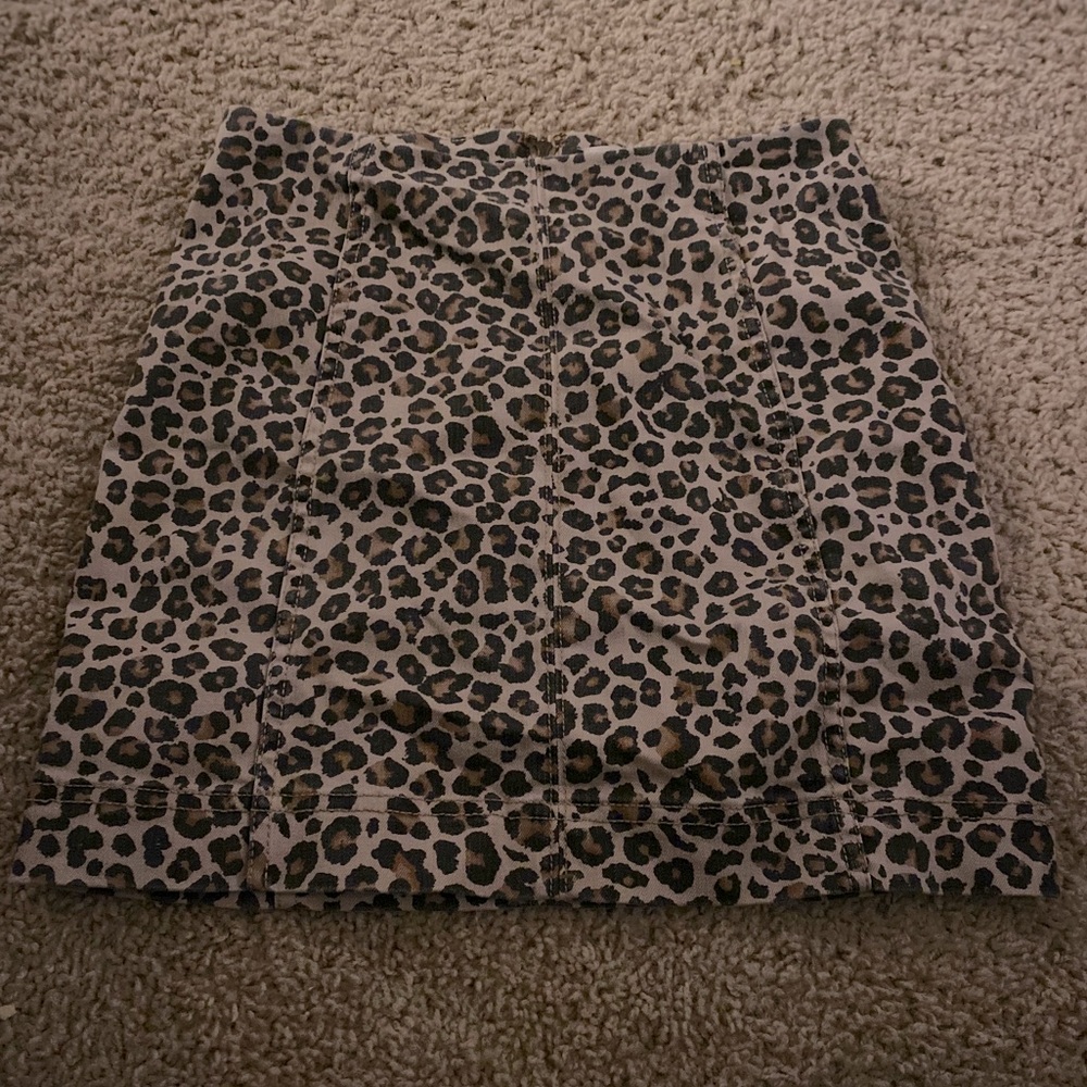 Cheetah mini skirt